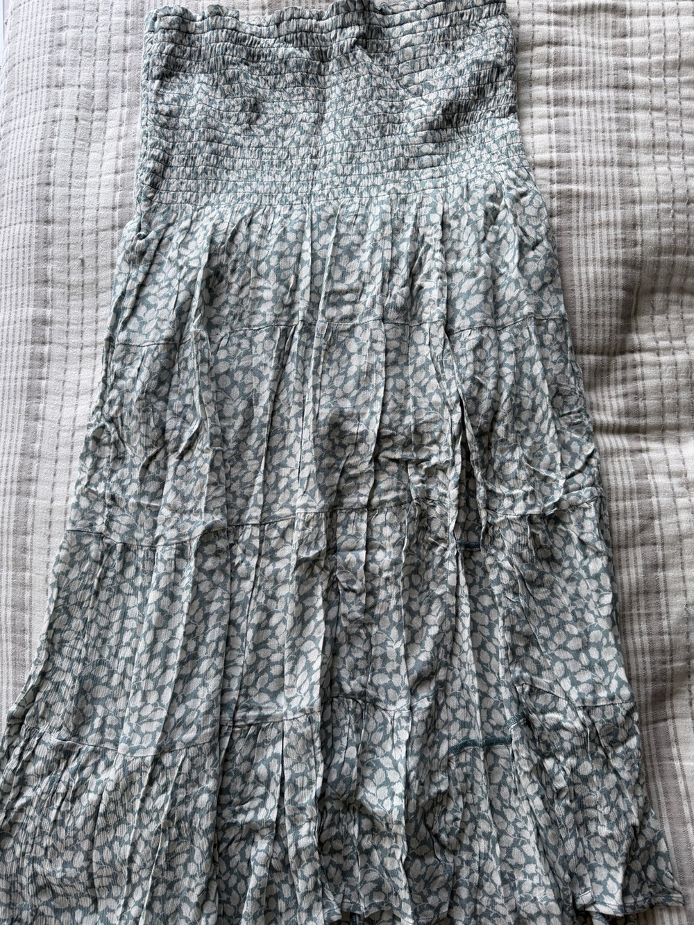 Abercrombie & Fitch Sage Green Patterned Smocked Slit Midi Skirt